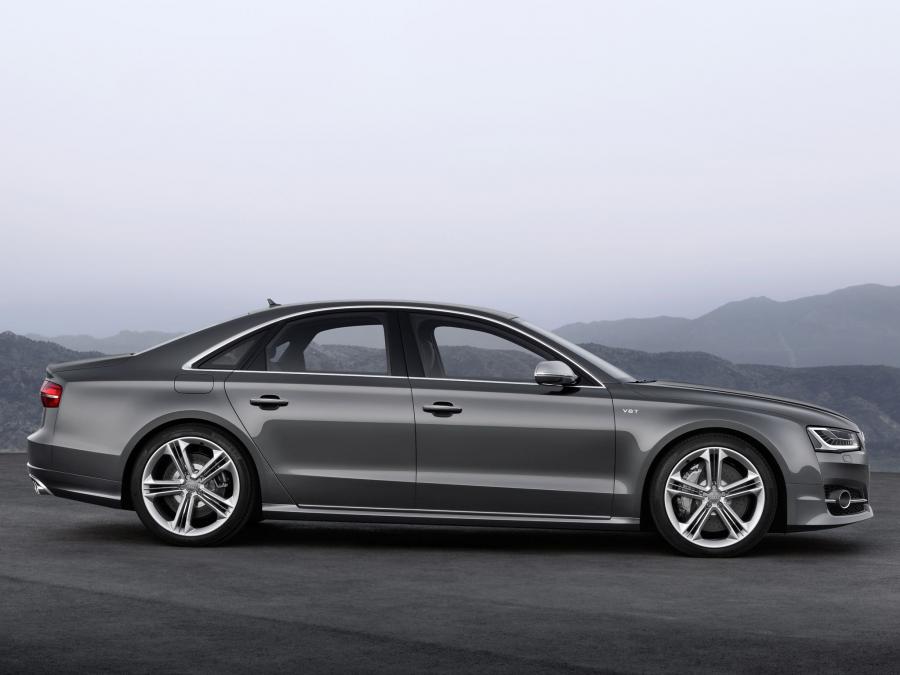  Audi S8 (D4) 2013 года  (WW) (фото 11 из 38)